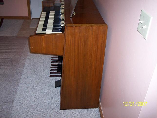 Hammond Spinet Organ