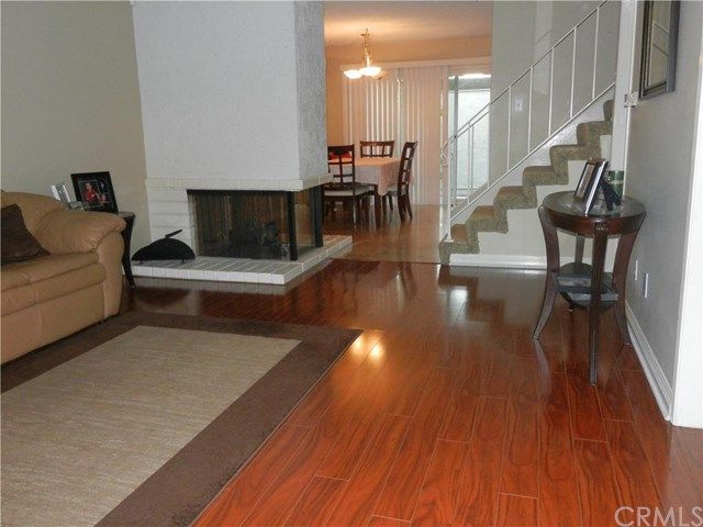 laminate flooring direction living room