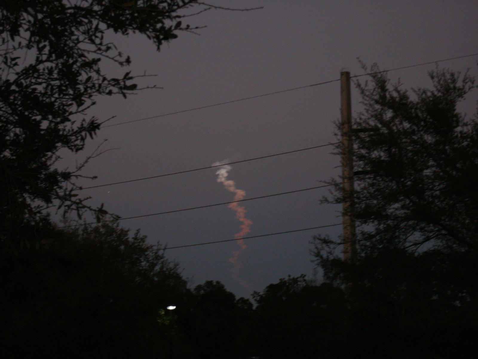 38052d1237161378 Great View Space Shuttle Tonight Spaceshuttlediscovery Trail 3 15 09 