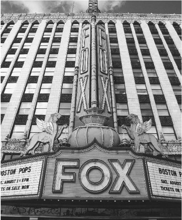 The dcor of the Fox Theater, designed by C. Howard Crane in 1928, boasts Far Eastern, Egyptian, Babylonian, and Indian themes.